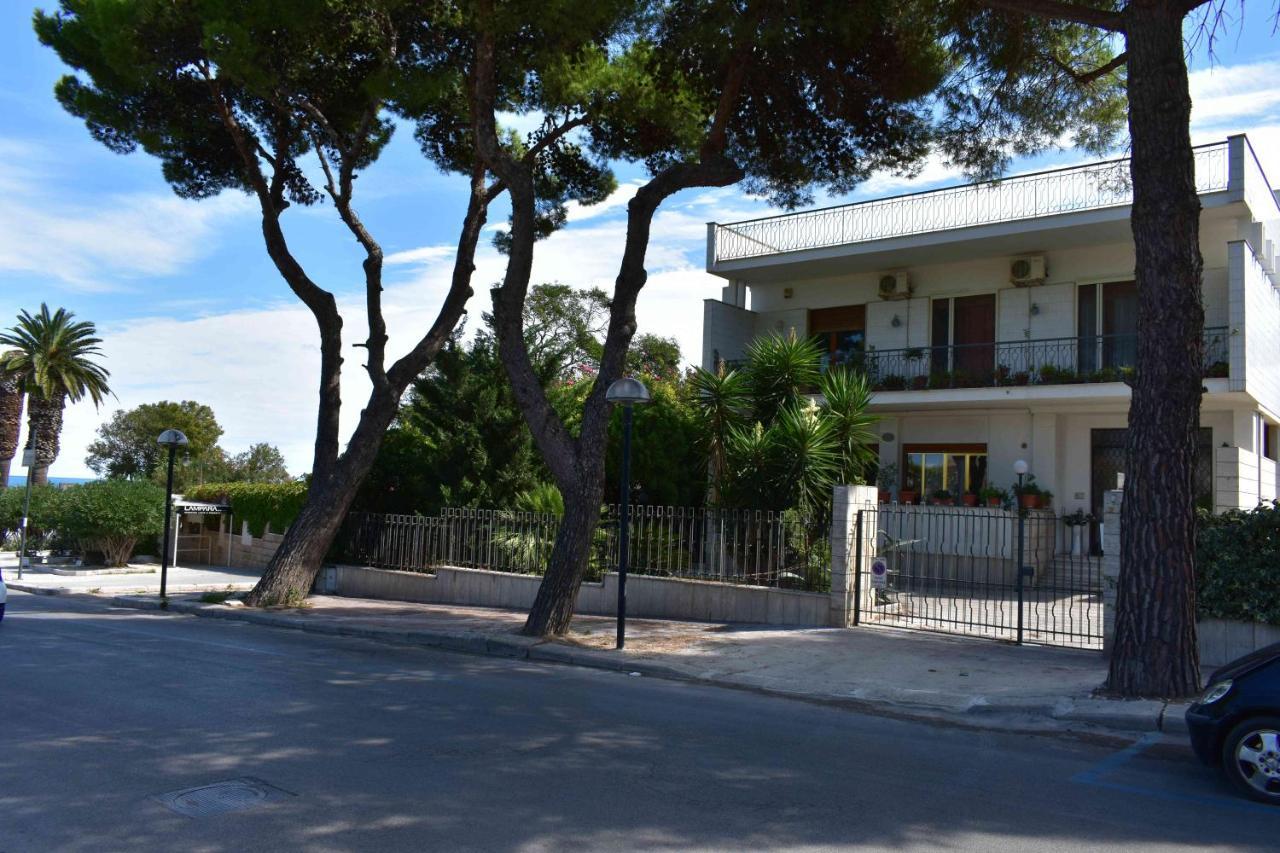Bed and Breakfast Golden Bay Trani Exterior foto