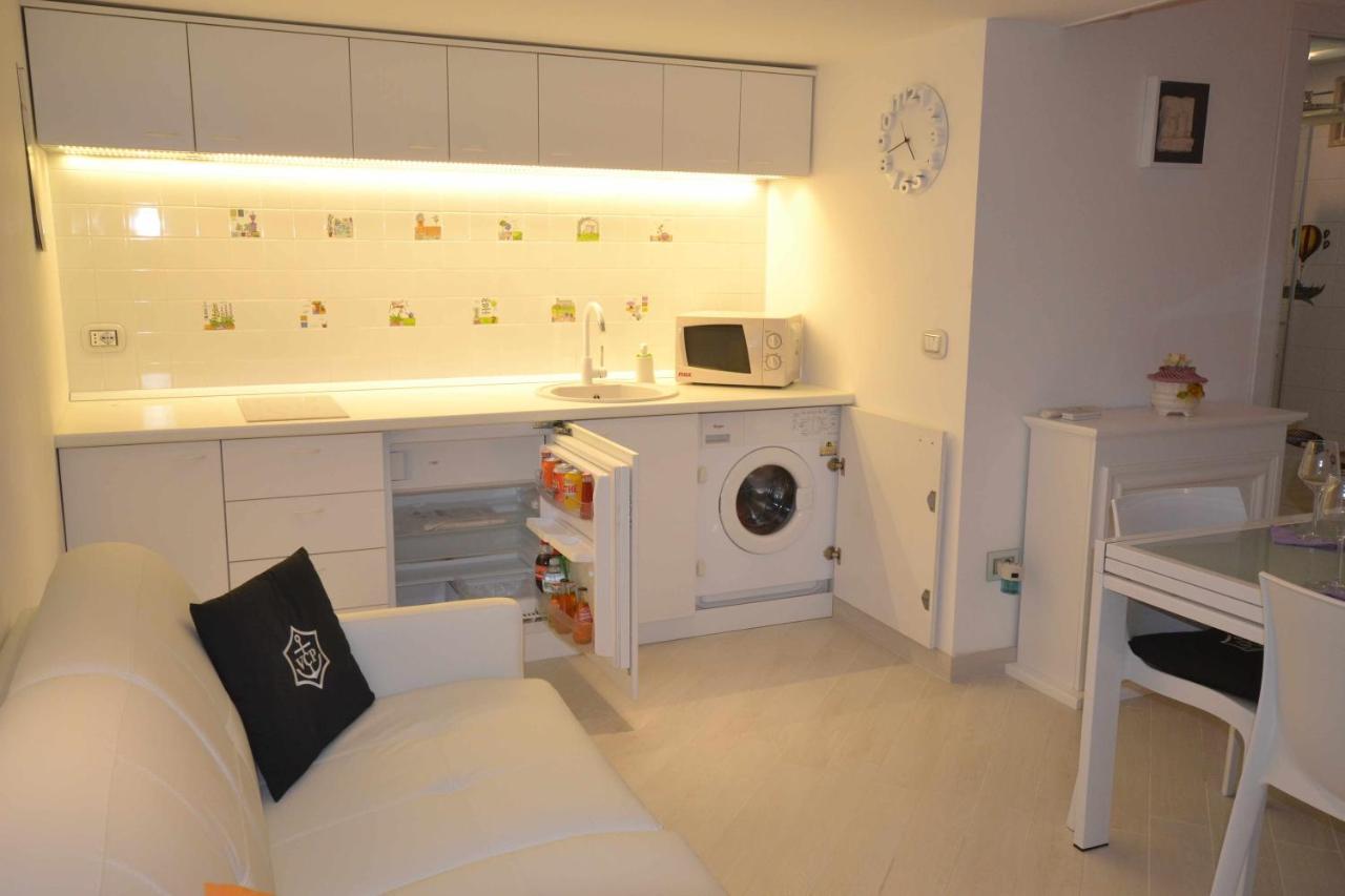 Bed and Breakfast Golden Bay Trani Exterior foto