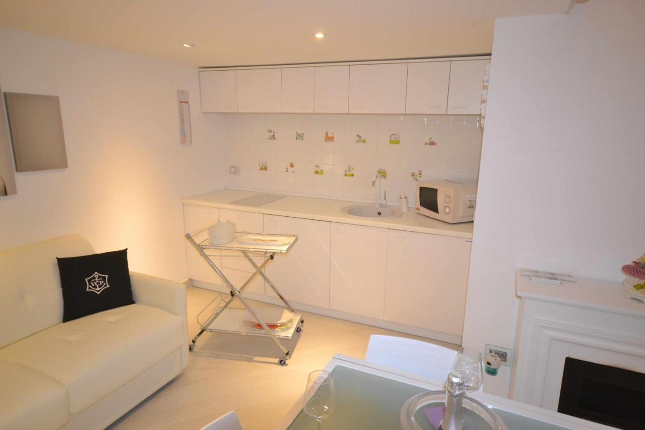Bed and Breakfast Golden Bay Trani Exterior foto